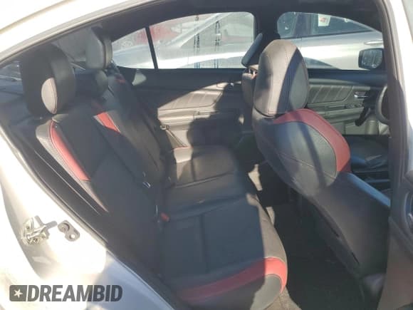 ✅ 2015 Subaru WRX STI Limited • VIN: JF1VA2S6XF9804512 • Лот: 83011054. Опубликован ранее на Copart с пробегом Не указан. Бесплатный доступ к архиву аукционных продаж из США и подробный отчёт об истории автомобиля на DreamBid. Изображение 10.