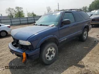 ✅ 2001 Chevrolet Blazer LS • VIN: 1GNCT18W01K164848 • Lot: 59951705. Wystawiony na Copart z przebiegiem 109 273 mil. Bezpłatny archiwum sprzedaży aukcyjnych z USA i szczegółowy raport historii pojazdu na DreamBid. Zdjęcie 1.