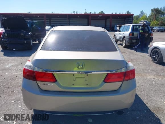 ✅ 2013 Honda Accord LX • VIN: 1HGCR2F31DA054327 • Lot: 43713096. Wystawiony na IAAI z przebiegiem 189 780 mil. Bezpłatny archiwum sprzedaży aukcyjnych z USA i szczegółowy raport historii pojazdu na DreamBid. Zdjęcie 17.