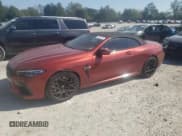 ✅ 2020 BMW M8 Competition • VIN: WBSDZ0C01LCD64106 • Lot: 75047574. Wystawiony na Copart z przebiegiem 39 374 mil. Bezpłatny archiwum sprzedaży aukcyjnych z USA i szczegółowy raport historii pojazdu na DreamBid. Zdjęcie 1.