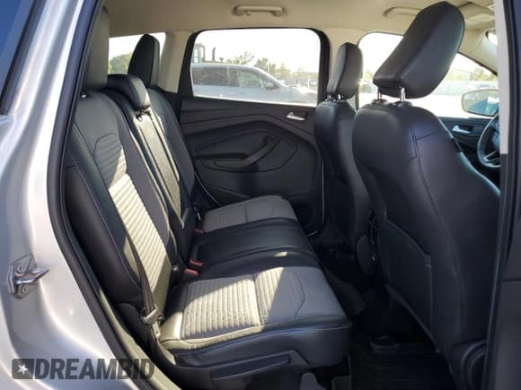 ✅ 2019 Ford Escape SE • VIN: 1FMCU9GD8KUB28055 • Lot: 86236225. Wystawiony na Copart z przebiegiem 45 158 mil. Bezpłatny archiwum sprzedaży aukcyjnych z USA i szczegółowy raport historii pojazdu na DreamBid. Zdjęcie 10.