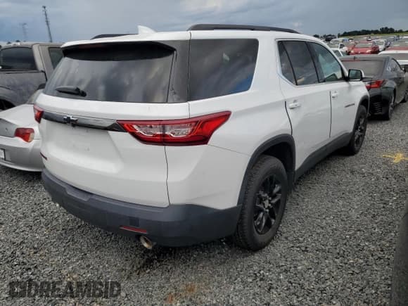✅ 2019 Chevrolet Traverse LT Cloth • VIN: 1GNERGKW9KJ281063 • Lot: 74217424. Wystawiony na Copart z przebiegiem Nie podano. Bezpłatny archiwum sprzedaży aukcyjnych z USA i szczegółowy raport historii pojazdu na DreamBid. Zdjęcie 3.
