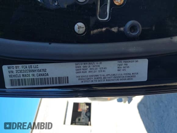 2022 Dodge Challenger SRT Hellcat z VIN 2C3CDZC9XNH104762, wystawiony jako IAAI lot #43392957 z przebiegiem 23 921 mil mil oraz . Historia ofert i sprzedaży dostępna na DreamBid. Obrazek 9.