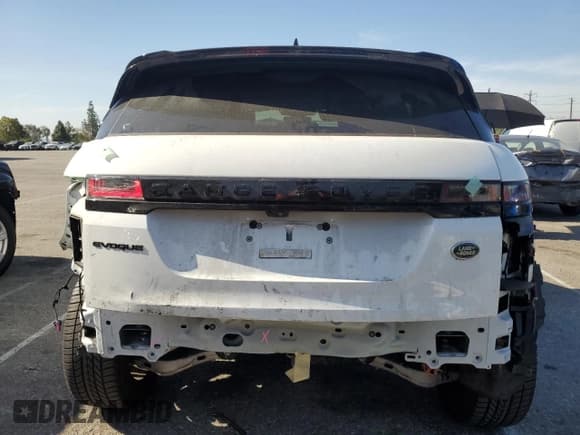 ✅ 2023 Land Rover Range Rover Evoque R-Dynamic S • VIN: SALZT2FX8PH198832 • Лот: 57890745. Опубликован ранее на Copart с пробегом 22 361 миль. Бесплатный доступ к архиву аукционных продаж из США и подробный отчёт об истории автомобиля на DreamBid. Изображение 6.
