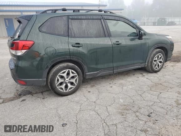 ✅ 2024 Subaru Forester Premium • VIN: JF2SKACC5RH496072 • Lot: 81940665. Listed on Copart with 34,454 mi. Free auction sales archive from the USA and detailed vehicle history report at DreamBid. Image 3.