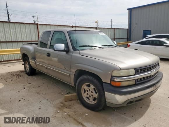 ✅ 2000 Chevrolet Silverado 1500 LT • VIN: 1GCEC19T9YZ295347 • Lot: 55779305. Wystawiony na Copart z przebiegiem 327 352 mil. Bezpłatny archiwum sprzedaży aukcyjnych z USA i szczegółowy raport historii pojazdu na DreamBid. Zdjęcie 4.