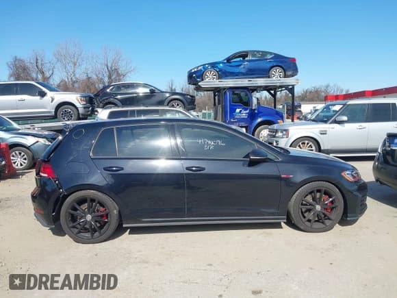 ✅ 2021 Volkswagen Golf GTI S • VIN: 3VW5T7AU6MM009986 • Lot: 41744096. Listed on IAAI with 26,120 mi. Free auction sales archive from the USA and detailed vehicle history report at DreamBid. Image 14.
