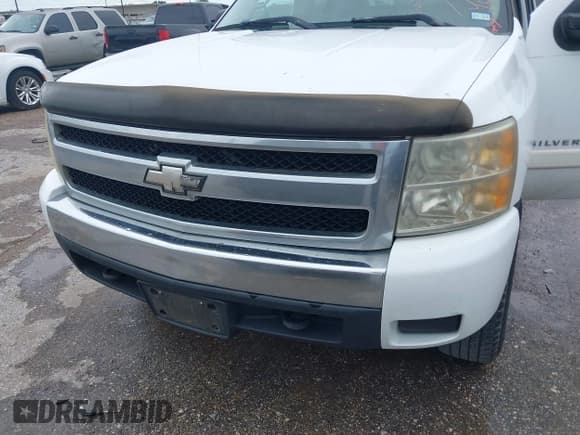 ✅ 2007 Chevrolet Silverado 1500 1LT • VIN: 2GCEC13J971531770 • Lot: 42486035. Wystawiony na IAAI z przebiegiem 401 722 mil. Bezpłatny archiwum sprzedaży aukcyjnych z USA i szczegółowy raport historii pojazdu na DreamBid. Zdjęcie 6.