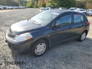 ✅ 2011 Nissan Versa S • VIN: 3N1BC1CP8BL424260 • Лот: 84814895. Опубликован ранее на Copart с пробегом 142 977 миль. Бесплатный доступ к архиву аукционных продаж из США и подробный отчёт об истории автомобиля на DreamBid. Изображение 1.