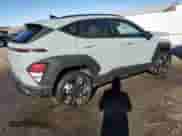 2024 Hyundai Kona SEL с VIN KM8HBCAB5RU075695, выставлен на аукционе Copart как лот 88818035 с пробегом 27 540 миль миль и На запчасти • Non repairable. История ставок и продаж доступна на DreamBid. Изображение 3.