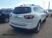 ✅ 2015 Chevrolet Traverse LT • VIN: 1GNKRGKD2FJ171074 • Lot: 43376088. Wystawiony na IAAI z przebiegiem 181 506 mil. Bezpłatny archiwum sprzedaży aukcyjnych z USA i szczegółowy raport historii pojazdu na DreamBid. Zdjęcie 4.