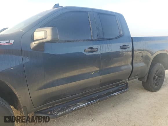 ✅ 2019 Chevrolet Silverado 1500 Custom Trail Boss • VIN: 1GCRYCEF9KZ199787 • Lot: 77786404. Wystawiony na Copart z przebiegiem 66 285 mil. Bezpłatny archiwum sprzedaży aukcyjnych z USA i szczegółowy raport historii pojazdu na DreamBid. Zdjęcie 13.