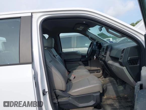 ✅ 2017 Ford F-150 XL • VIN: 1FTEW1C81HKD95513 • Lot: 42330851. Listed on IAAI with 31,015 mi. Free auction sales archive from the USA and detailed vehicle history report at DreamBid. Image 5.