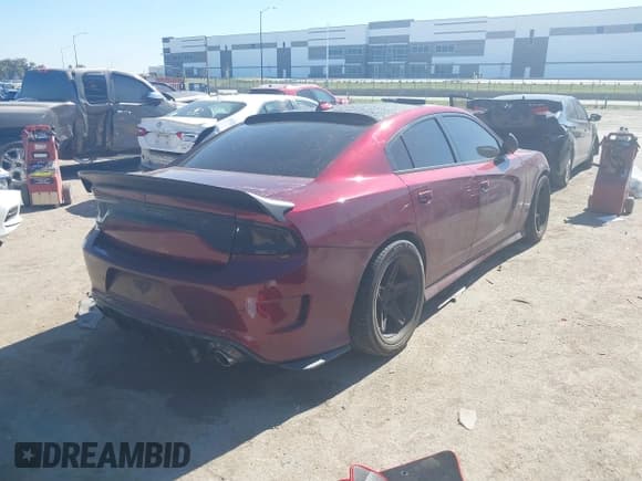 ✅ 2019 Dodge Charger Scat Pack • VIN: 2C3CDXGJ3KH542169 • Lot: 43563649. Listed on IAAI with 56,005 mi. Free auction sales archive from the USA and detailed vehicle history report at DreamBid. Image 4.