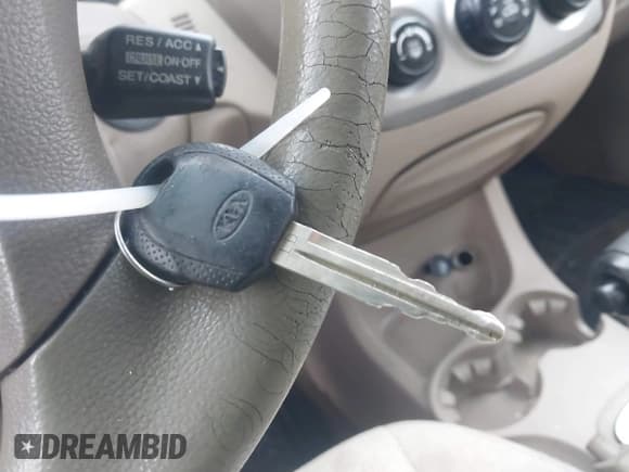 ✅ 2007 Kia Sportage LX • VIN: KNDJE723677332922 • Лот: 42255864. Опубликован ранее на IAAI с пробегом 194 622 миль. Бесплатный доступ к архиву аукционных продаж из США и подробный отчёт об истории автомобиля на DreamBid. Изображение 11.