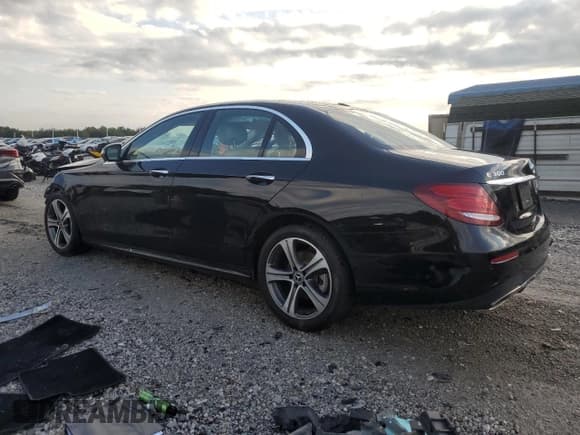 ✅ 2019 Mercedes-Benz E 300 • VIN: WDDZF4KB4KA547738 • Lot: 81559755. Listed on Copart with 97,016 mi. Free auction sales archive from the USA and detailed vehicle history report at DreamBid. Image 2.