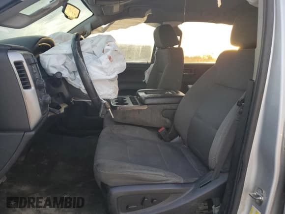 ✅ 2018 Chevrolet Silverado 2500HD LT • VIN: 1GC1KVEG5JF268722 • Lot: 50000995. Wystawiony na Copart z przebiegiem 230 363 mil. Bezpłatny archiwum sprzedaży aukcyjnych z USA i szczegółowy raport historii pojazdu na DreamBid. Zdjęcie 7.