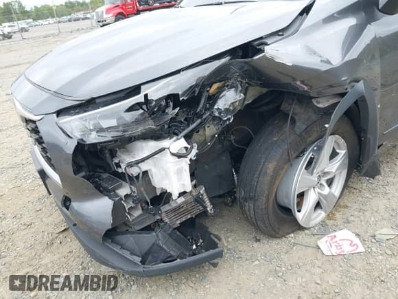 ✅ 2023 Toyota Highlander Hybrid LE • VIN: 5TDZARAH3PS526191 • Lot: 42212602. Listed on IAAI with 31,810 mi. Free auction sales archive from the USA and detailed vehicle history report at DreamBid. Image 6.