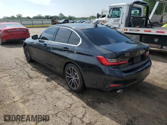2020 BMW 3 Series 330i xDrive z VIN 3MW5R7J00L8B27616, wystawiony jako Copart lot #59763975 z przebiegiem Nie podano mil oraz Szkoda całkowita • Salvage title. Historia ofert i sprzedaży dostępna na DreamBid. Obrazek 2.