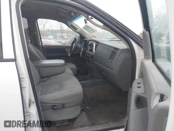 ✅ 2007 Dodge 2500 SLT • VIN: 3D7KS28D17G767678 • Lot: 43540763. Wystawiony na IAAI z przebiegiem 239 125 mil. Bezpłatny archiwum sprzedaży aukcyjnych z USA i szczegółowy raport historii pojazdu na DreamBid. Zdjęcie 5.