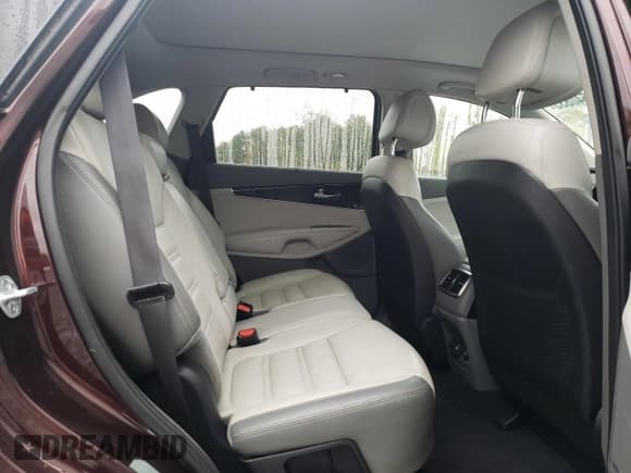 ✅ 2016 Kia Sorento SXL • VIN: 5XYPKDA52GG004484 • Lot: 86540835. Wystawiony na Copart z przebiegiem 128 611 mil. Bezpłatny archiwum sprzedaży aukcyjnych z USA i szczegółowy raport historii pojazdu na DreamBid. Zdjęcie 11.