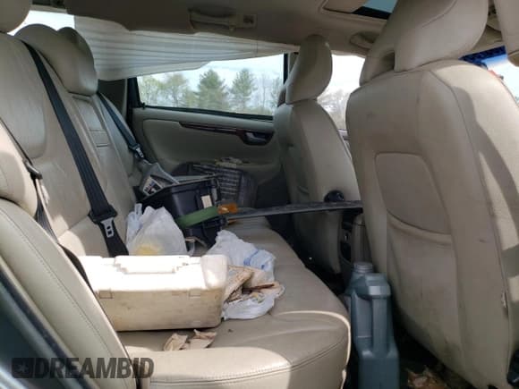 ✅ 2006 Volvo V70 2.4L • VIN: YV1SW612662549803 • Lot: 54180795. Listed on Copart with Not provided. Free auction sales archive from the USA and detailed vehicle history report at DreamBid. Image 10.