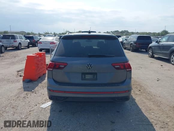 ✅ 2024 Volkswagen Tiguan SE R-Line Black • VIN: 3VVCB7AX3RM072205 • Lot: 42040966. Listed on IAAI with 13,773 mi. Free auction sales archive from the USA and detailed vehicle history report at DreamBid. Image 16.