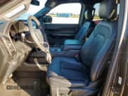 ✅ 2019 Ford Expedition Limited • VIN: 1FMJU1KT5KEA65188 • Lot: 90774155. Wystawiony na Copart z przebiegiem 78 715 mil. Bezpłatny archiwum sprzedaży aukcyjnych z USA i szczegółowy raport historii pojazdu na DreamBid. Zdjęcie 7.