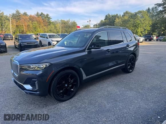 ✅ 2019 BMW X7 xDrive40i • VIN: 5UXCW2C55KLB44273 • Lot: 93519415. Wystawiony na Copart z przebiegiem 135 766 mil. Bezpłatny archiwum sprzedaży aukcyjnych z USA i szczegółowy raport historii pojazdu na DreamBid. Zdjęcie 2.