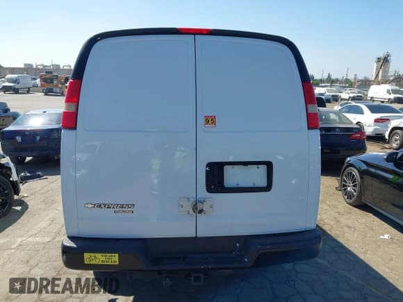 ✅ 2015 Chevrolet Express Cargo • VIN: 1GCWGFCF6F1246210 • Lot: 43363270. Listed on IAAI with 153,514 mi. Free auction sales archive from the USA and detailed vehicle history report at DreamBid. Image 17.