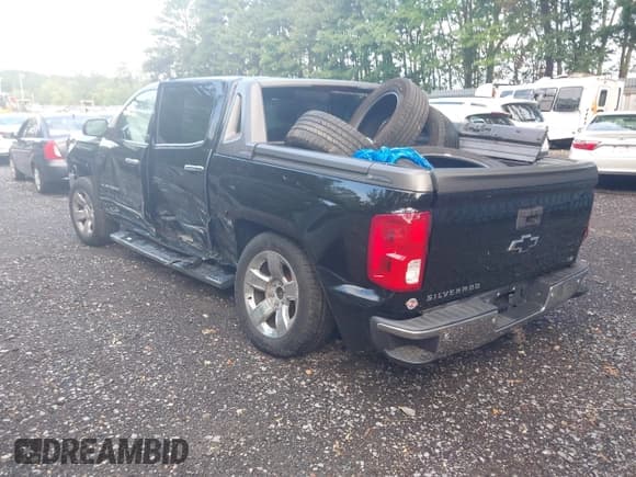 ✅ 2018 Chevrolet Silverado 1500 LTZ • VIN: 3GCUKSEC8JG100483 • Lot: 42757544. Wystawiony na IAAI z przebiegiem 88 136 mil. Bezpłatny archiwum sprzedaży aukcyjnych z USA i szczegółowy raport historii pojazdu na DreamBid. Zdjęcie 3.