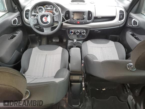 ✅ 2017 FIAT 500L Pop • VIN: ZFBCFAAHXHZ040036 • Lot: 44979975. Listed on Copart with 33,514 mi. Free auction sales archive from the USA and detailed vehicle history report at DreamBid. Image 8.