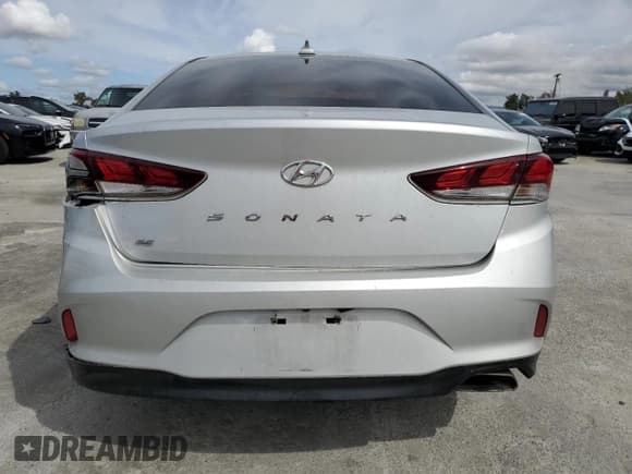✅ 2018 Hyundai Sonata SE • VIN: 5NPE24AF3JH693564 • Лот: 50357123. Опубликован ранее на Copart с пробегом Не указан. Бесплатный доступ к архиву аукционных продаж из США и подробный отчёт об истории автомобиля на DreamBid. Изображение 6.