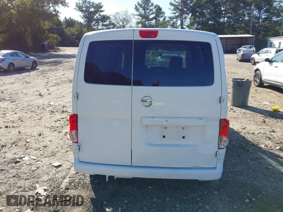 ✅ 2017 Nissan NV200 SV • VIN: 3N6CM0KNXHK694157 • Lot: 43373091. Wystawiony na IAAI z przebiegiem 170 795 mil. Bezpłatny archiwum sprzedaży aukcyjnych z USA i szczegółowy raport historii pojazdu na DreamBid. Zdjęcie 16.