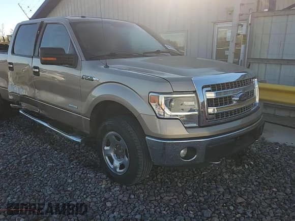 ✅ 2014 Ford F-150 XL • VIN: 1FTFW1ET5EKE87998 • Lot: 90270905. Listed on Copart with 147,446 mi. Free auction sales archive from the USA and detailed vehicle history report at DreamBid. Image 14.