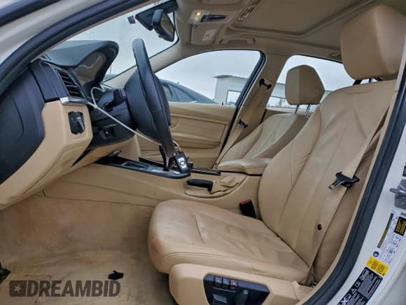 ✅ 2013 BMW 3 Series 328i xDrive • VIN: WBA3B3C5XDJ698226 • Lot: 95670985. Listed on Copart with 116,994 mi. Free auction sales archive from the USA and detailed vehicle history report at DreamBid. Image 7.