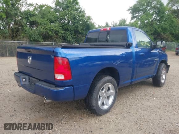 ✅ 2010 Dodge 1500 ST • VIN: 3D7JB1ET4AG159405 • Lot: 42708566. Wystawiony na IAAI z przebiegiem Nie podano. Bezpłatny archiwum sprzedaży aukcyjnych z USA i szczegółowy raport historii pojazdu na DreamBid. Zdjęcie 4.