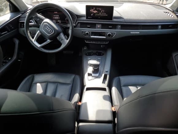 ✅ 2017 Audi allroad A4 Premium Plus • VIN: WA18NAF48HA173351 • Лот: 71064215. Опубликован ранее на Copart с пробегом 48 082 миль. Бесплатный доступ к архиву аукционных продаж из США и подробный отчёт об истории автомобиля на DreamBid. Изображение 8.