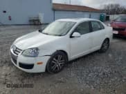 ✅ 2005 Volkswagen Jetta 2.5L • VIN: 3VWSF71K95M635302 • Lot: 58526935. Listed on Copart with 125,829 mi. Free auction sales archive from the USA and detailed vehicle history report at DreamBid. Image 1.