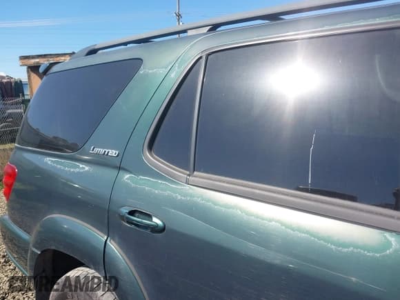 ✅ 2003 Toyota Sequoia Limited • VIN: 5TDBT48A63S183801 • Лот: 41397553. Опубликован ранее на IAAI с пробегом 238 397 миль. Бесплатный доступ к архиву аукционных продаж из США и подробный отчёт об истории автомобиля на DreamBid. Изображение 18.