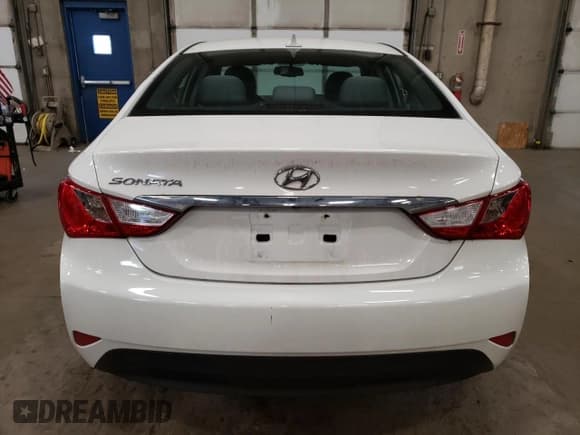 ✅ 2014 Hyundai Sonata GLS • VIN: 5NPEB4AC6EH827477 • Lot: 68475664. Listed on Copart with 158,155 mi. Free auction sales archive from the USA and detailed vehicle history report at DreamBid. Image 6.