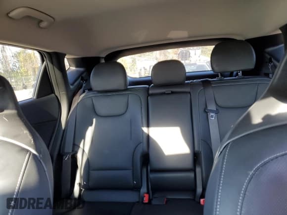 ✅ 2023 Kia EV6 Wind • VIN: KNDC34LA5P5130370 • Lot: 89710015. Wystawiony na Copart z przebiegiem 27 362 mil. Bezpłatny archiwum sprzedaży aukcyjnych z USA i szczegółowy raport historii pojazdu na DreamBid. Zdjęcie 10.