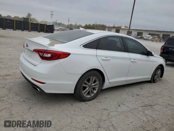 2015 Hyundai Sonata SE with VIN 5NPE24AF7FH001832, listed as a Copart auction lot 90296815 with 134,035 mi miles and Clean title. Bid and sale history available at DreamBid. Image 3.