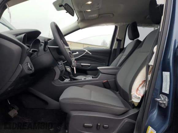 ✅ 2018 Ford Escape SE • VIN: 1FMCU9GD6JUC25124 • Lot: 92701455. Wystawiony na Copart z przebiegiem 68 049 mil. Bezpłatny archiwum sprzedaży aukcyjnych z USA i szczegółowy raport historii pojazdu na DreamBid. Zdjęcie 7.