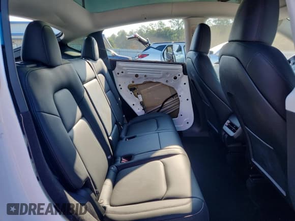 ✅ 2025 Tesla Model Y Long Range • VIN: 7SAYGDED4SA352889 • Лот: 80346865. Опубликован ранее на Copart с пробегом 7 640 миль. Бесплатный доступ к архиву аукционных продаж из США и подробный отчёт об истории автомобиля на DreamBid. Изображение 10.