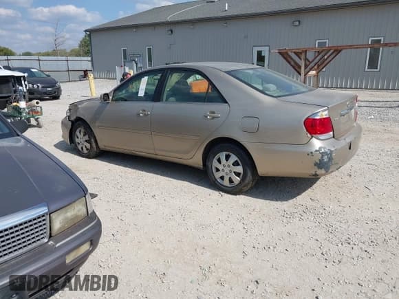 ✅ 2005 Toyota Camry STD • VIN: 4T1BE32K35U100261 • Lot: 43340699. Listed on IAAI with 150,001 mi. Free auction sales archive from the USA and detailed vehicle history report at DreamBid. Image 3.