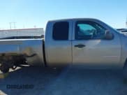 ✅ 2009 GMC Sierra 1500 SL • VIN: 1GTEC19C69Z220767 • Lot: 43651713. Wystawiony na IAAI z przebiegiem 222 403 mil. Bezpłatny archiwum sprzedaży aukcyjnych z USA i szczegółowy raport historii pojazdu na DreamBid. Zdjęcie 13.