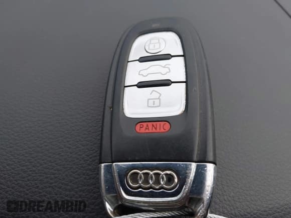 ✅ 2014 Audi Q5 Premium • VIN: WA1CFAFP8EA084067 • Лот: 43609688. Опубликован ранее на IAAI с пробегом 198 506 миль. Бесплатный доступ к архиву аукционных продаж из США и подробный отчёт об истории автомобиля на DreamBid. Изображение 11.