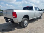 ✅ 2018 Ram 2500 Tradesman • VIN: 3C6UR5HL0JG359744 • Лот: 42454484. Опубликован ранее на IAAI с пробегом 69 038 миль. Бесплатный доступ к архиву аукционных продаж из США и подробный отчёт об истории автомобиля на DreamBid. Изображение 4.