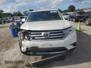 ✅ 2013 Toyota Highlander • VIN: 5TDZK3EH7DS092616 • Lot: 83856715. Wystawiony na Copart z przebiegiem 256 197 mil. Bezpłatny archiwum sprzedaży aukcyjnych z USA i szczegółowy raport historii pojazdu na DreamBid. Zdjęcie 5.